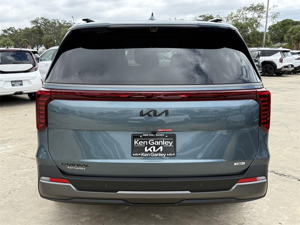 new 2026 Kia Carnival Hybrid car, priced at $54,365