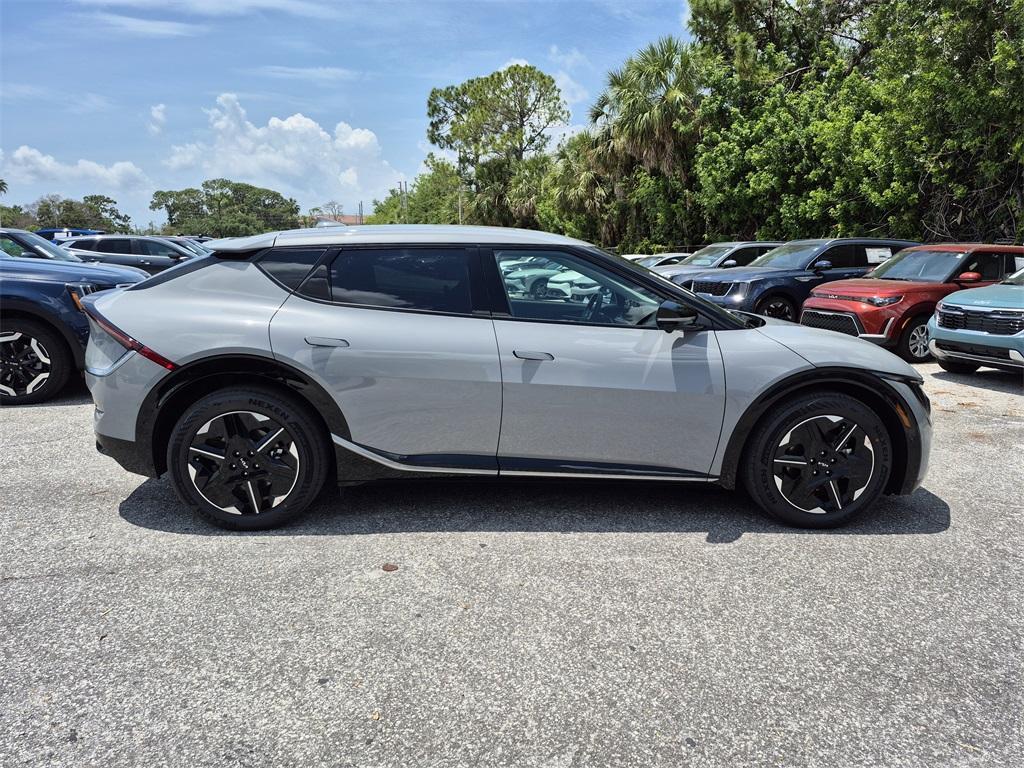 new 2025 Kia EV6 car, priced at $49,340