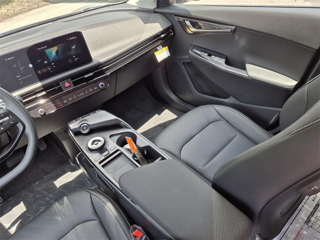 new 2025 Kia EV6 car, priced at $49,340