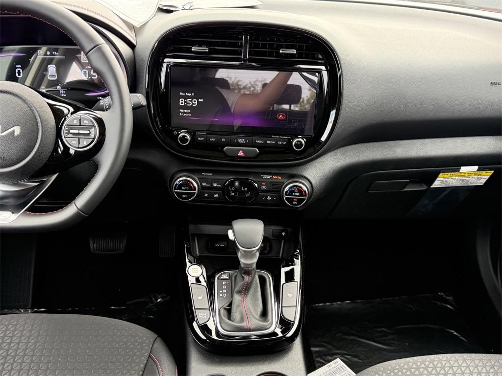 new 2025 Kia Soul car, priced at $27,970
