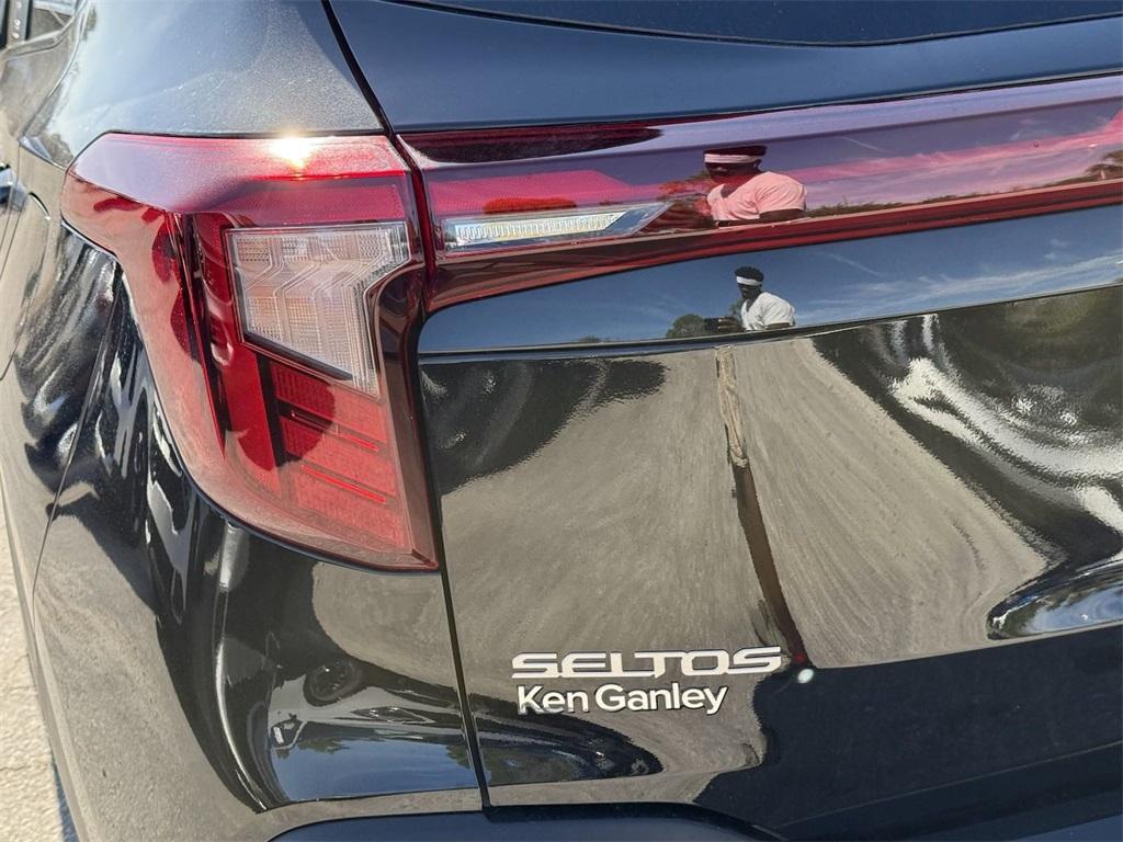 new 2025 Kia Seltos car, priced at $28,850