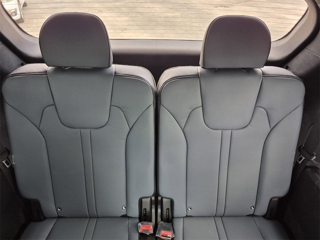 used 2025 Kia Sorento Hybrid car, priced at $37,992