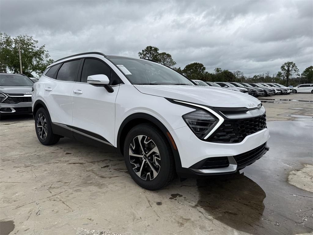 new 2025 Kia Sportage car, priced at $31,455