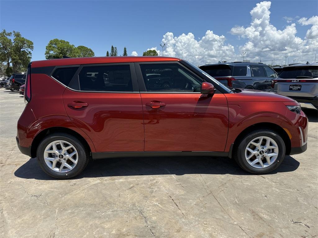 new 2025 Kia Soul car, priced at $21,682