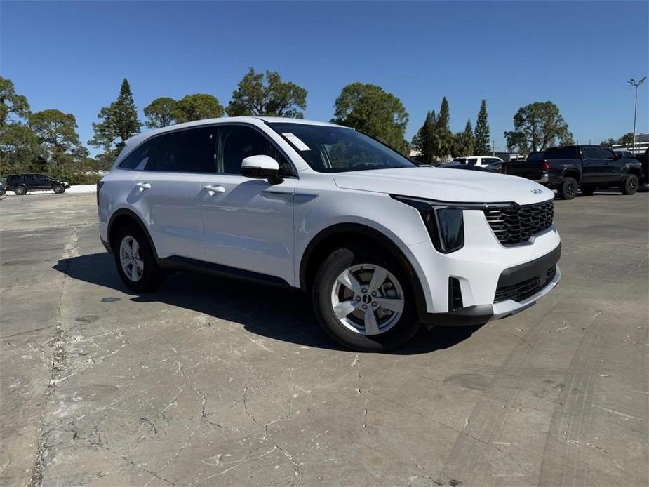 new 2025 Kia Sorento car, priced at $34,085