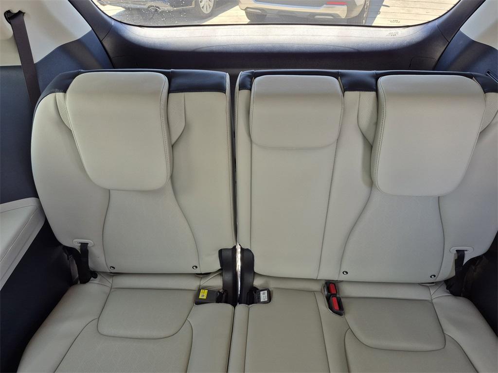 new 2025 Kia Carnival Hybrid car, priced at $44,171