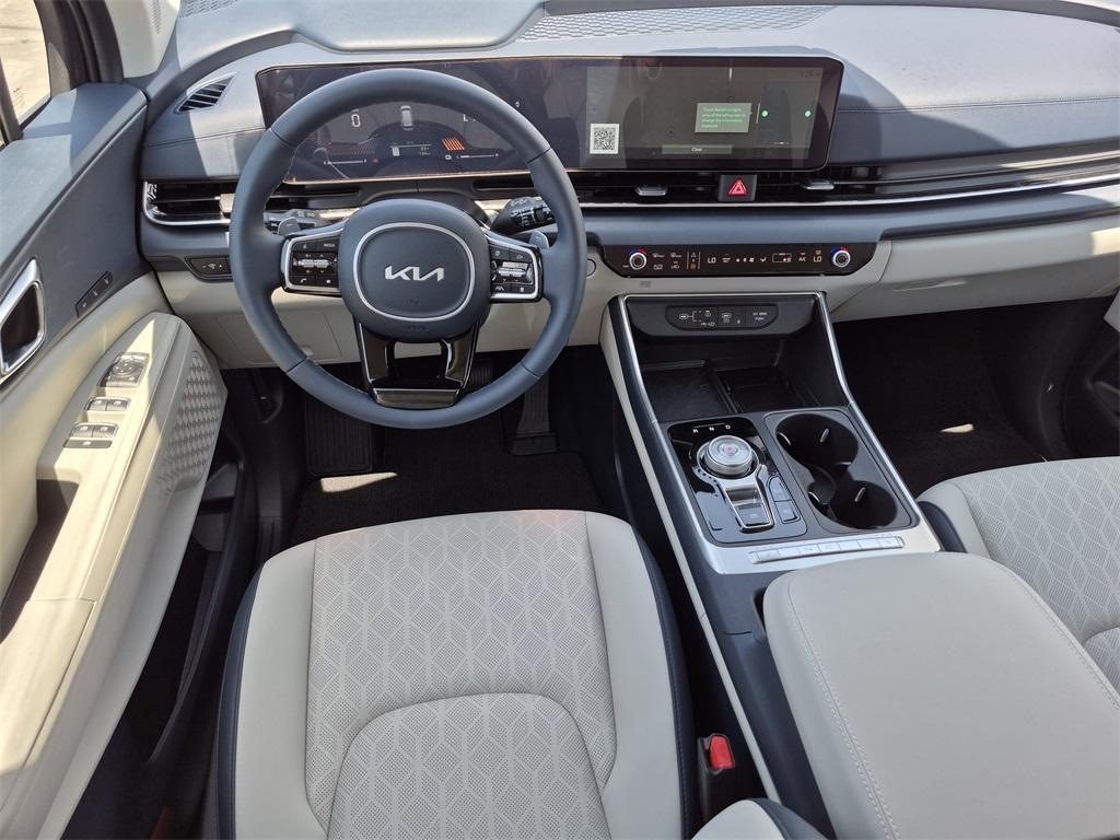 new 2025 Kia Carnival Hybrid car, priced at $44,171