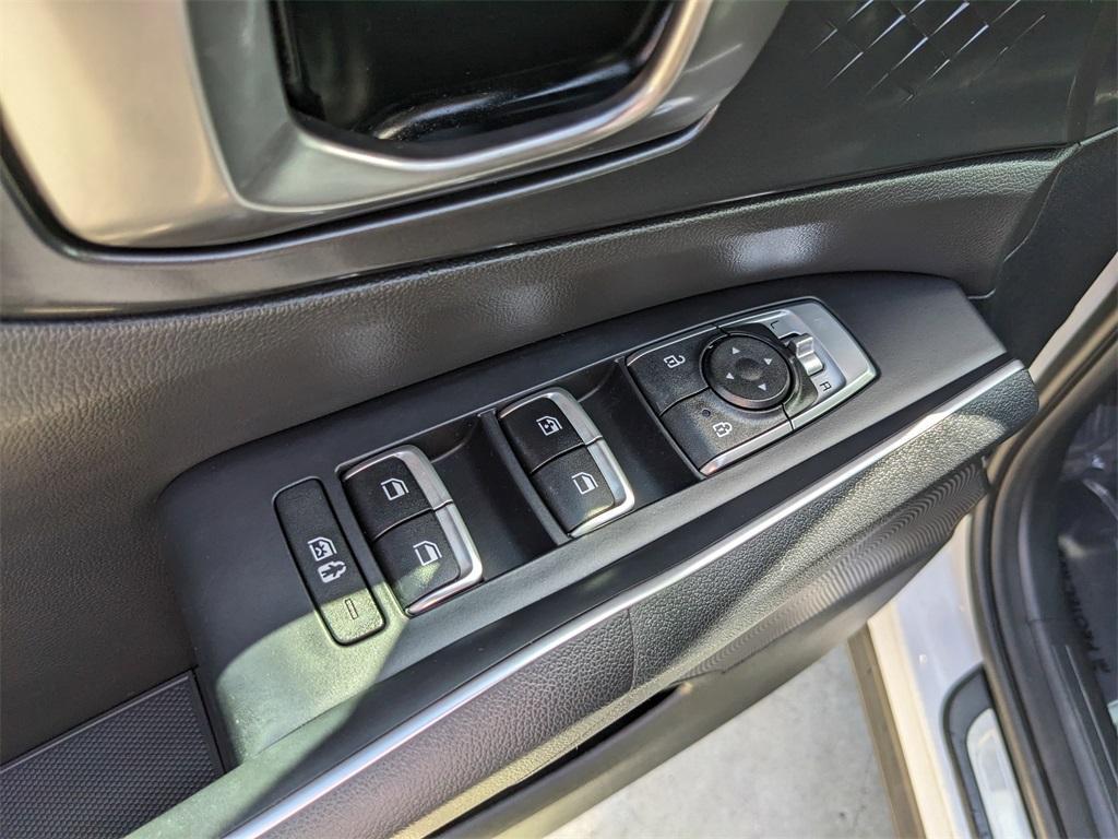 used 2023 Kia Sorento car, priced at $26,541