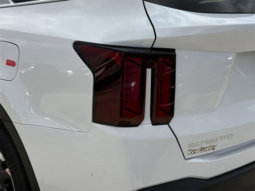new 2026 Kia Sorento car, priced at $37,065