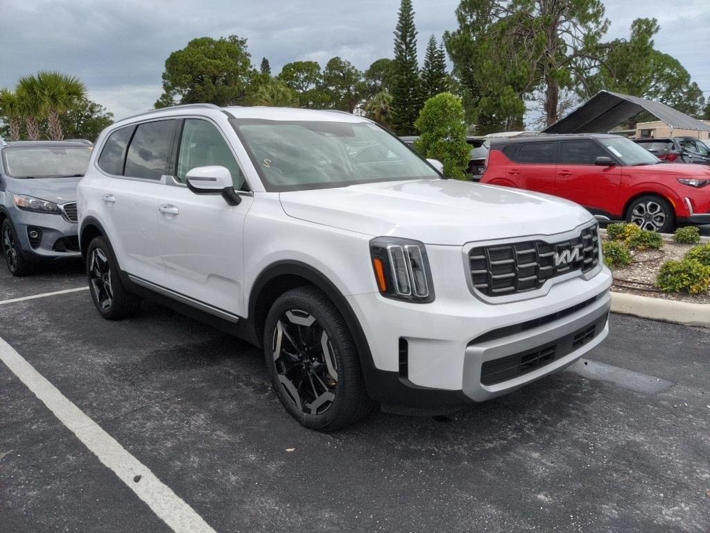 used 2024 Kia Telluride car, priced at $35,991