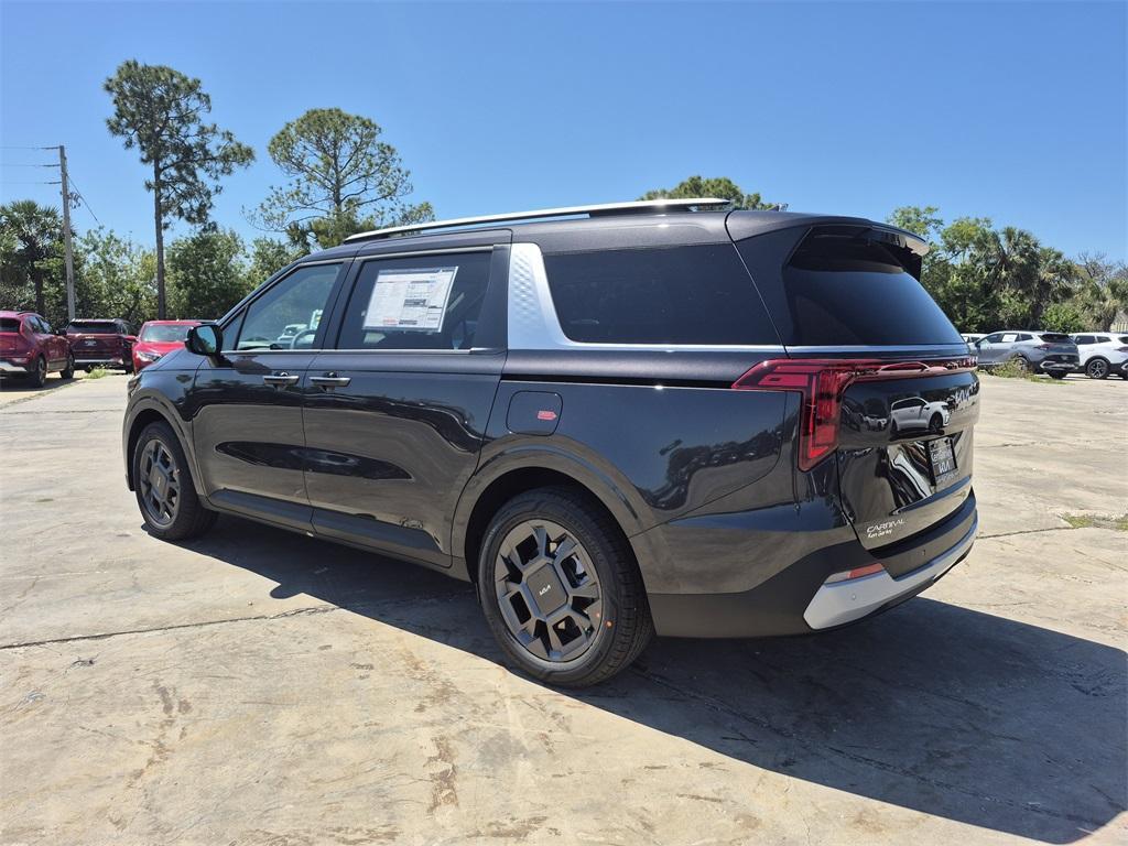 new 2025 Kia Carnival Hybrid car, priced at $43,730