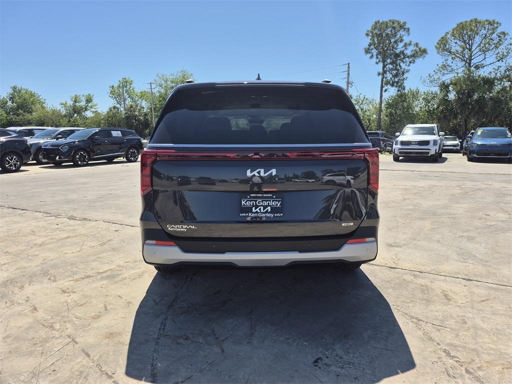 new 2025 Kia Carnival Hybrid car, priced at $43,730