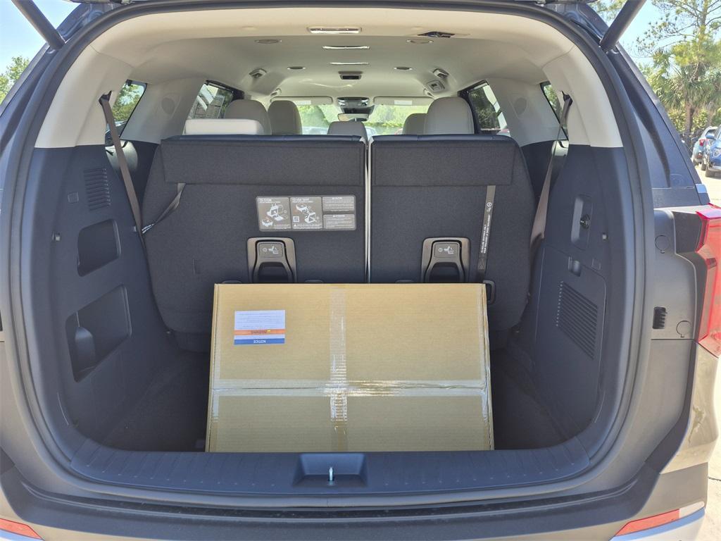new 2025 Kia Carnival Hybrid car, priced at $43,730