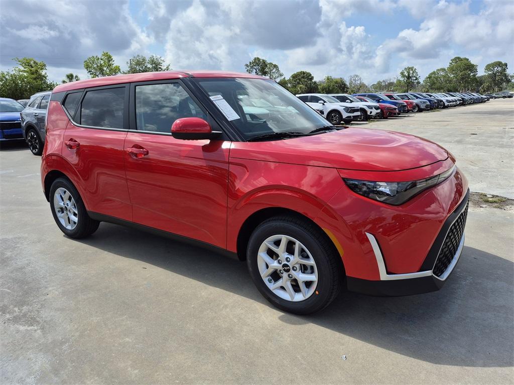 new 2025 Kia Soul car, priced at $22,260
