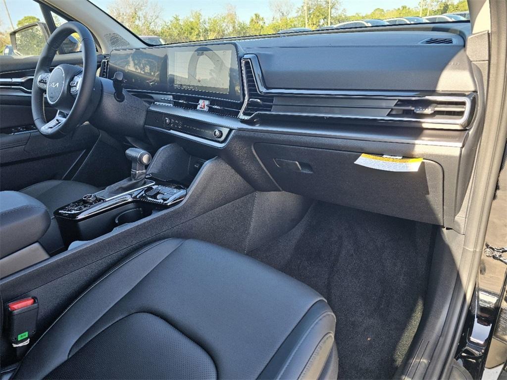 new 2025 Kia Sportage car, priced at $31,140