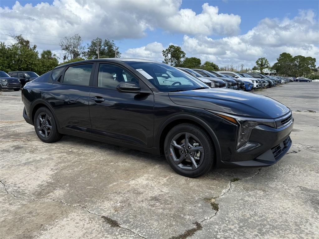 new 2025 Kia K4 car, priced at $20,437