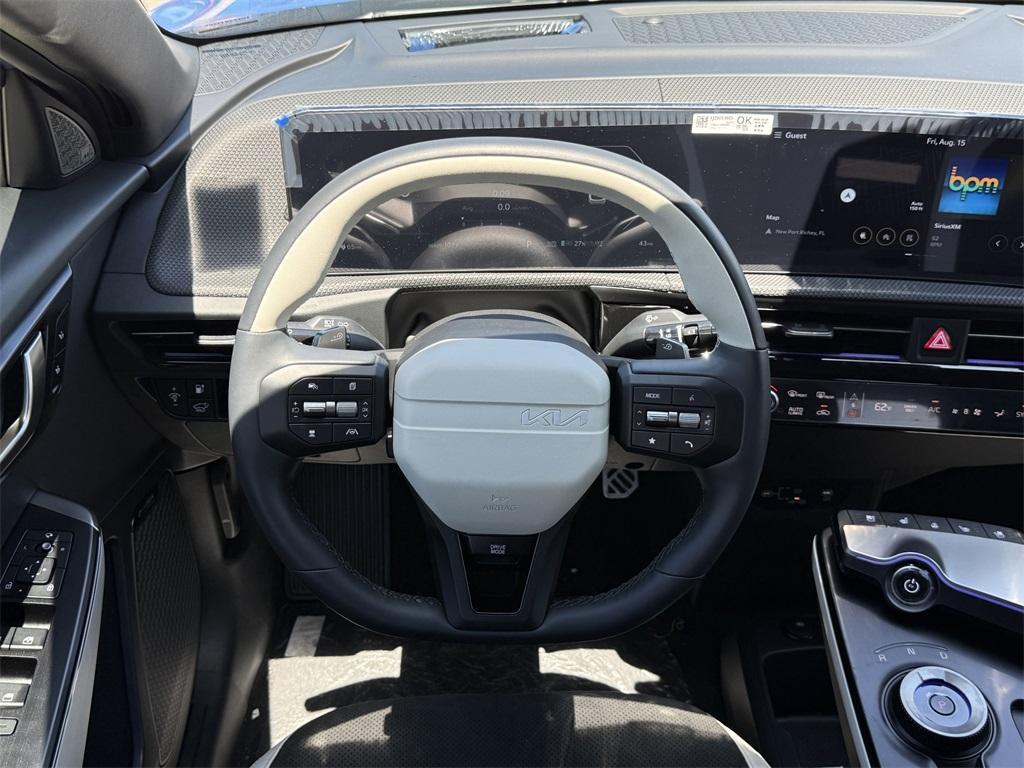 new 2025 Kia EV6 car, priced at $55,370