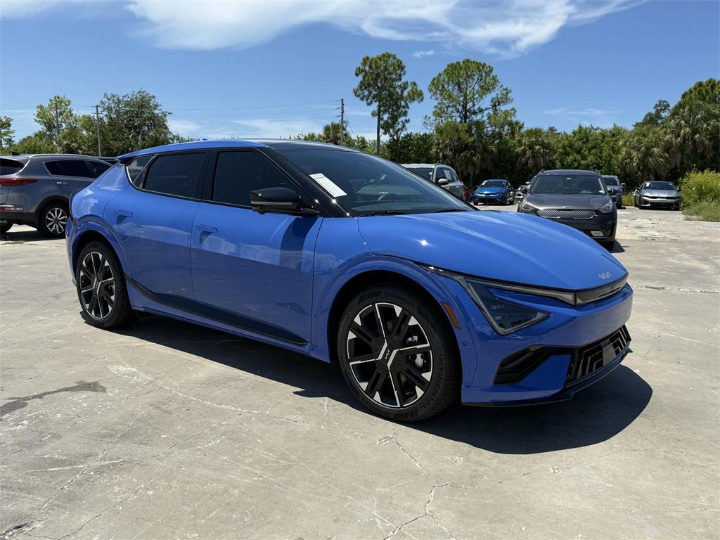 new 2025 Kia EV6 car, priced at $55,370