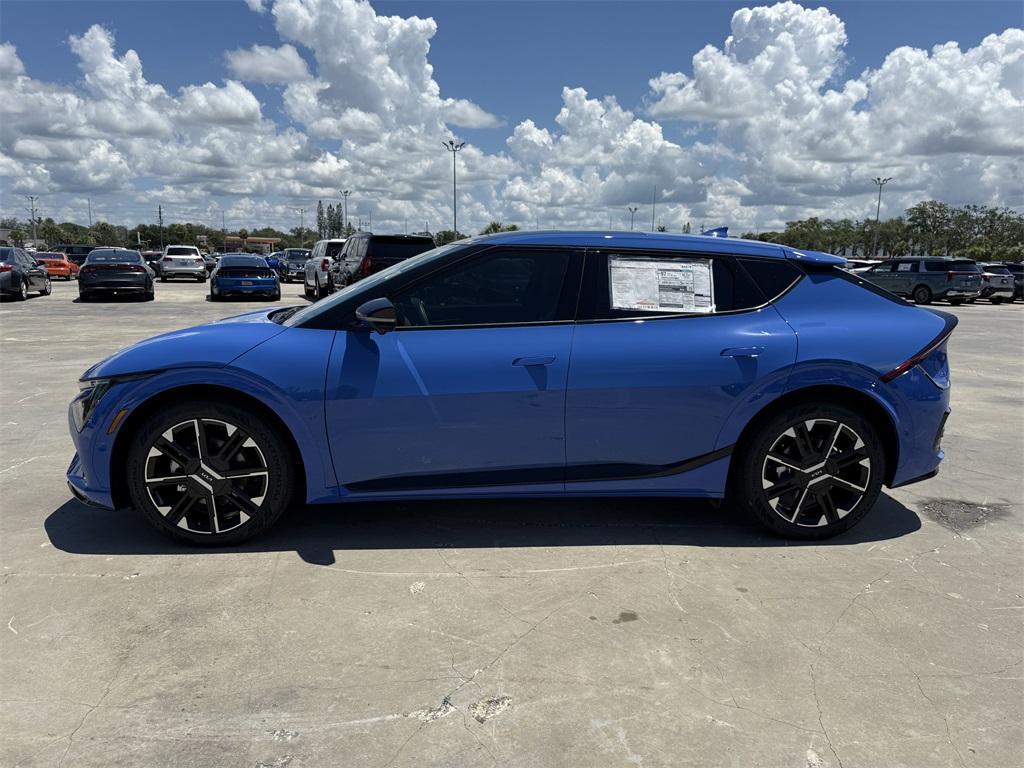 new 2025 Kia EV6 car, priced at $55,370
