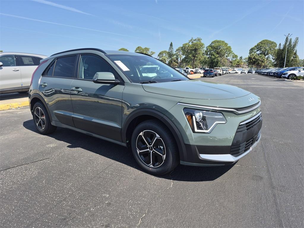 new 2025 Kia Niro car, priced at $30,880