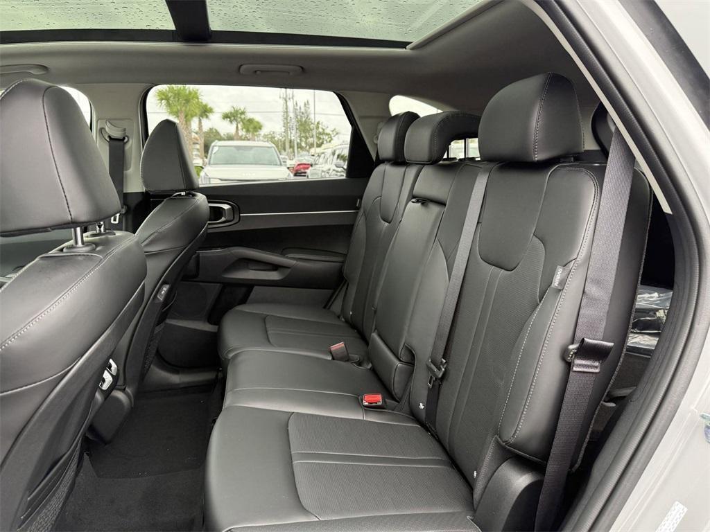 new 2025 Kia Sorento car, priced at $36,325