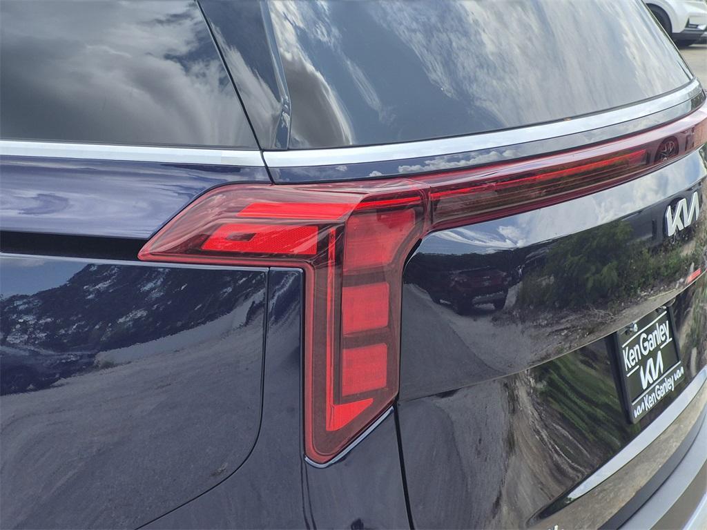 new 2025 Kia Carnival car, priced at $40,500