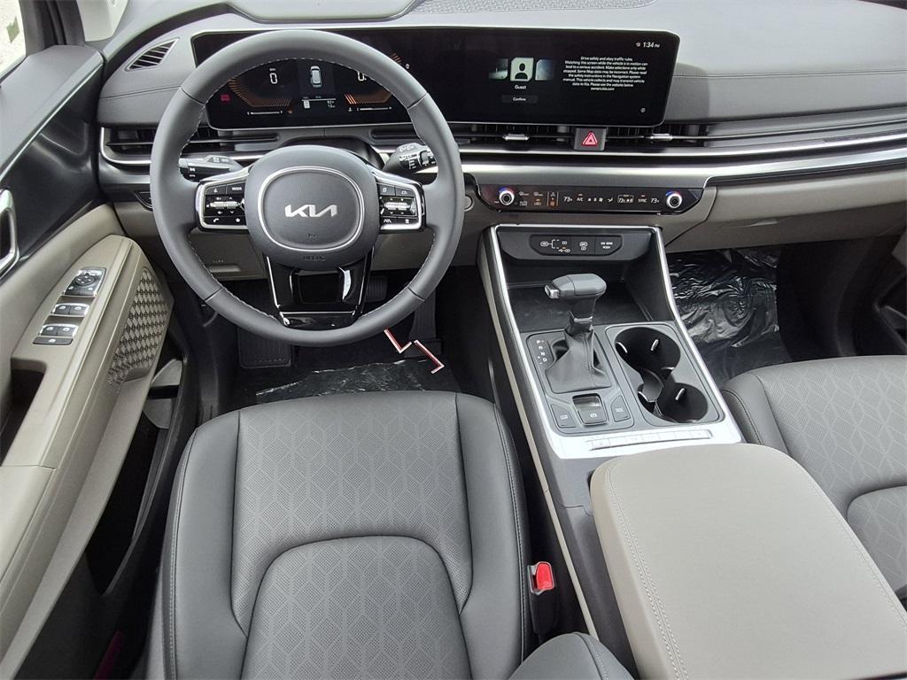 new 2025 Kia Carnival car, priced at $40,500