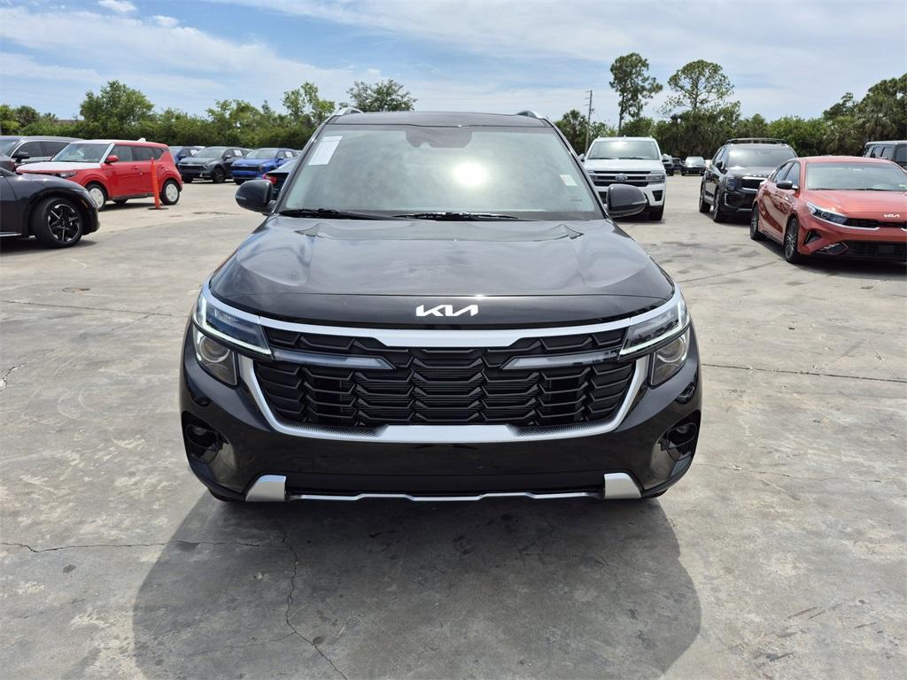 new 2025 Kia Seltos car, priced at $30,355
