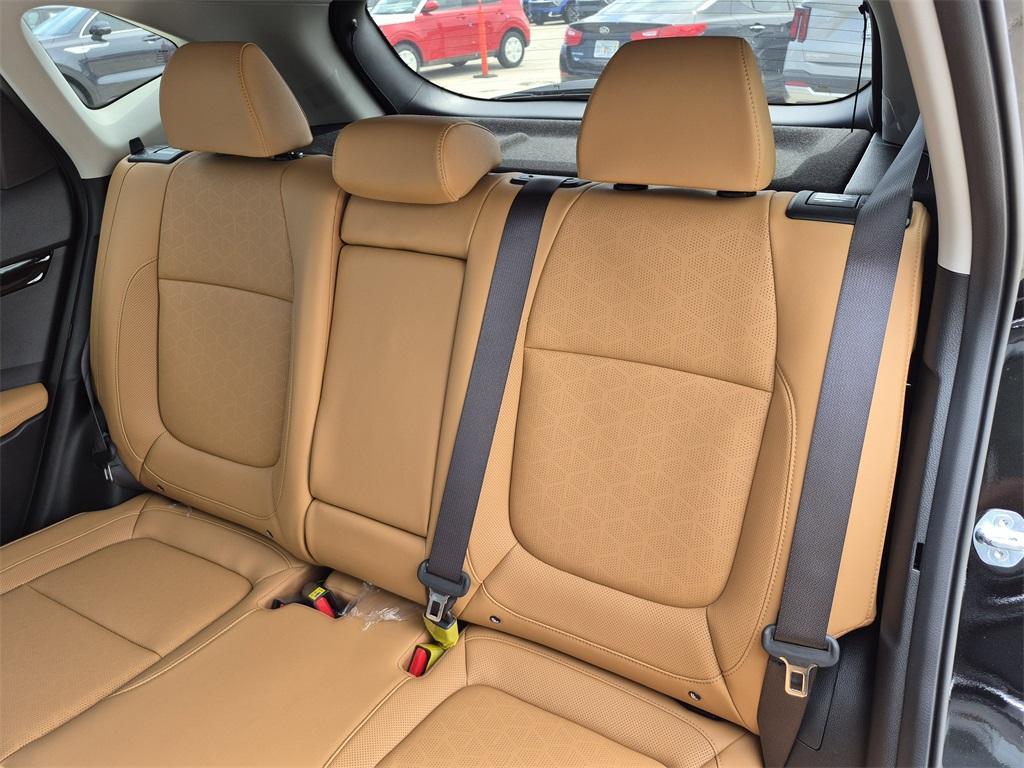 new 2025 Kia Seltos car, priced at $30,355