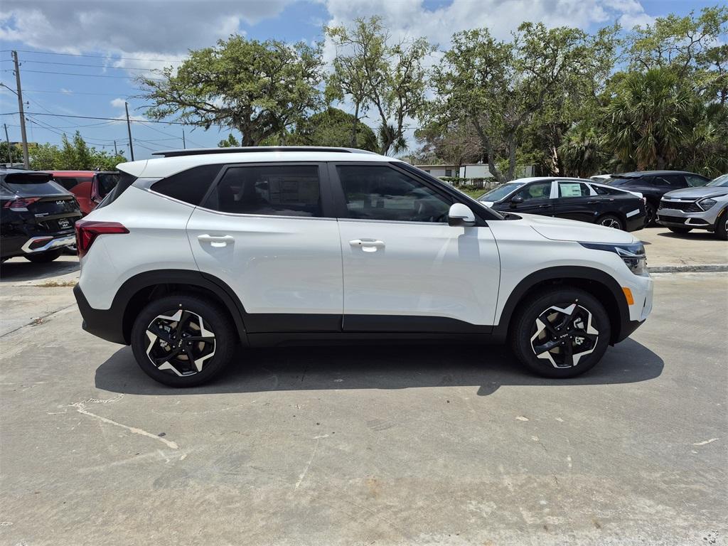new 2025 Kia Seltos car, priced at $30,355
