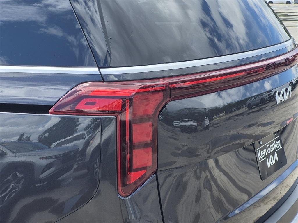 new 2025 Kia Carnival car, priced at $36,940