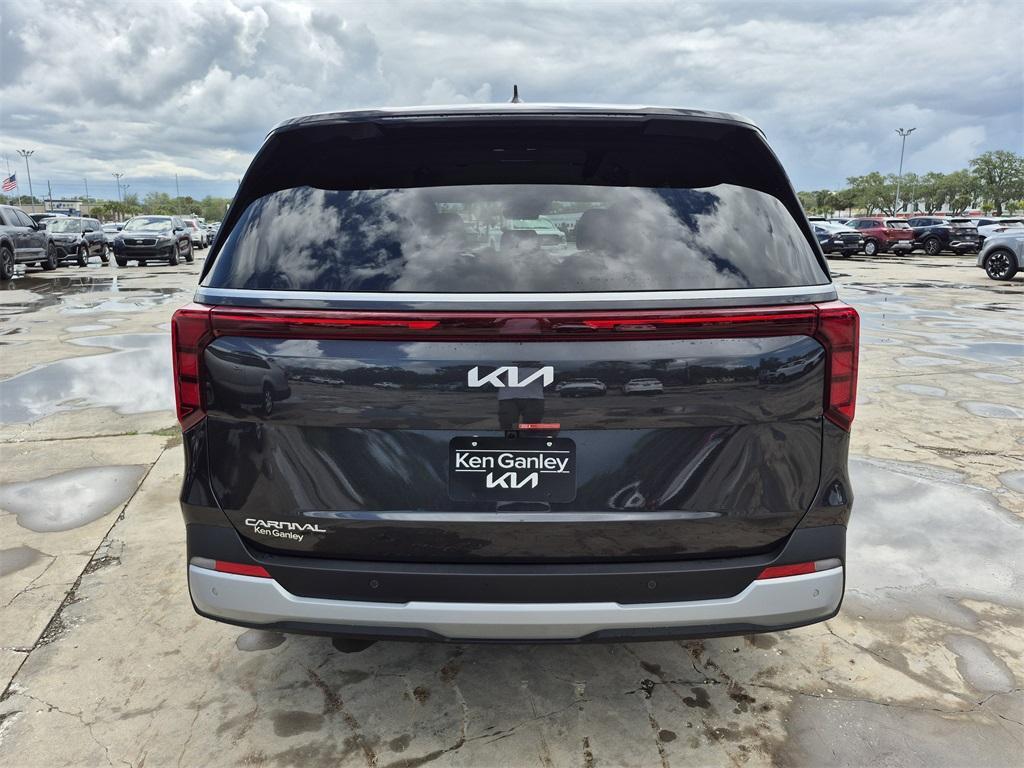 new 2025 Kia Carnival car, priced at $36,940
