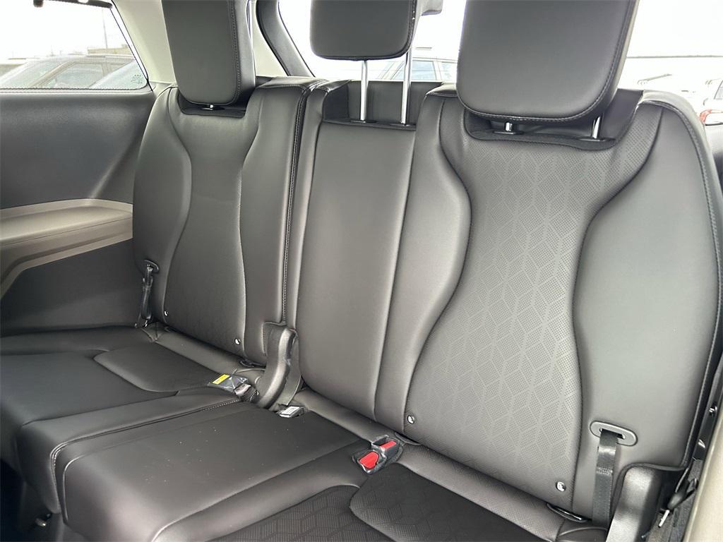 new 2025 Kia Carnival car, priced at $42,200