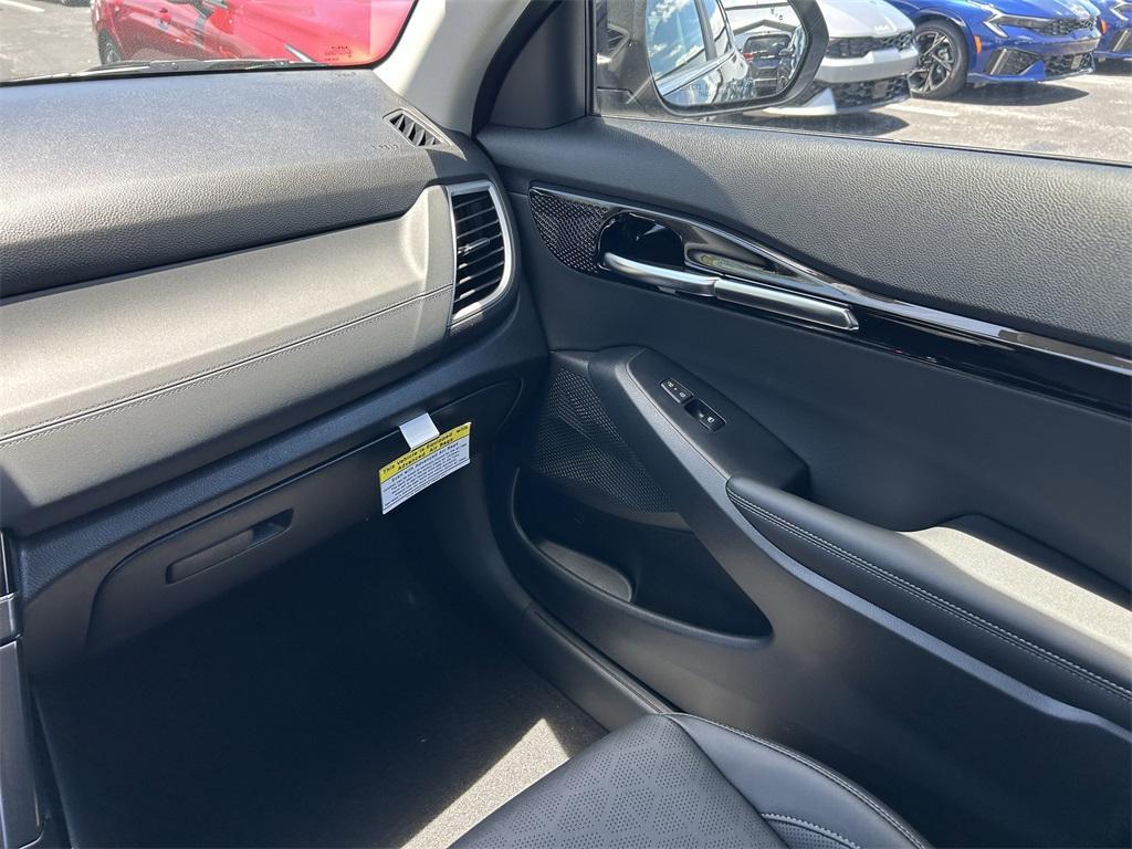 new 2025 Kia Seltos car, priced at $26,920