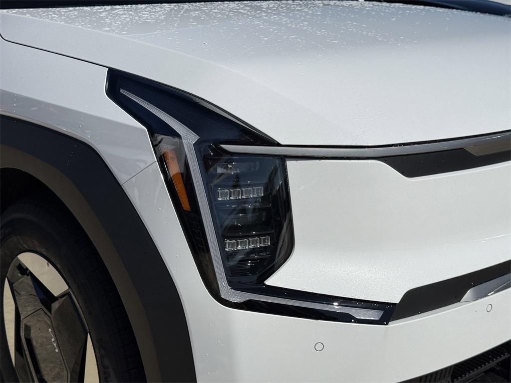 new 2026 Kia EV9 car, priced at $51,315