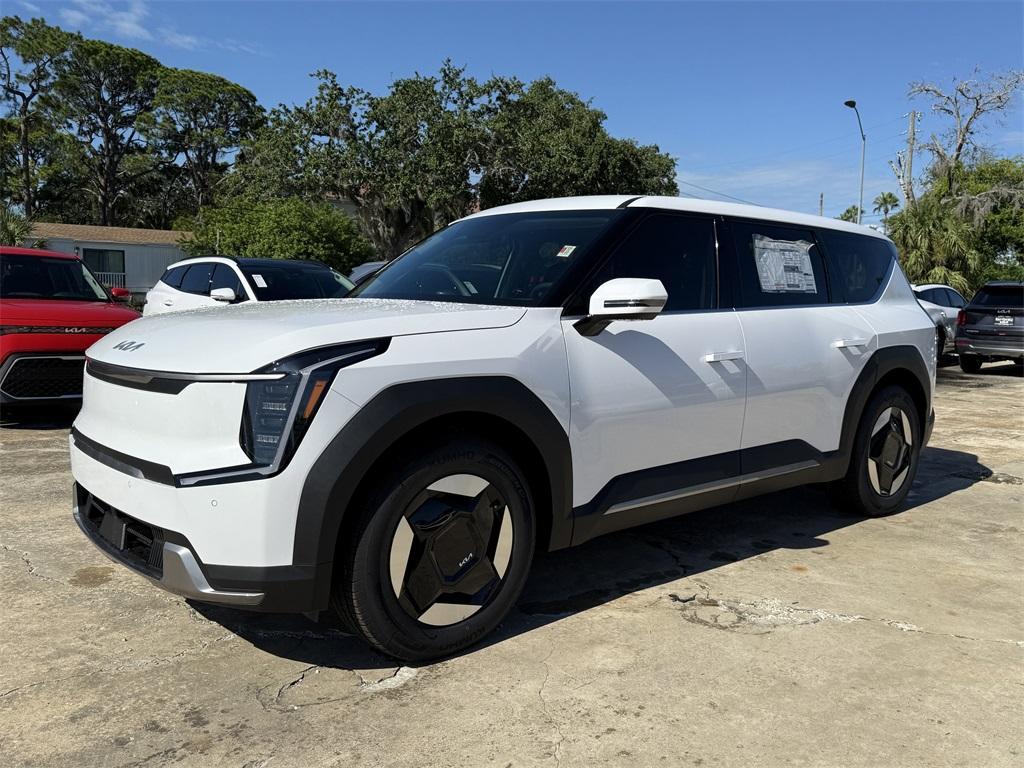 new 2026 Kia EV9 car, priced at $51,315