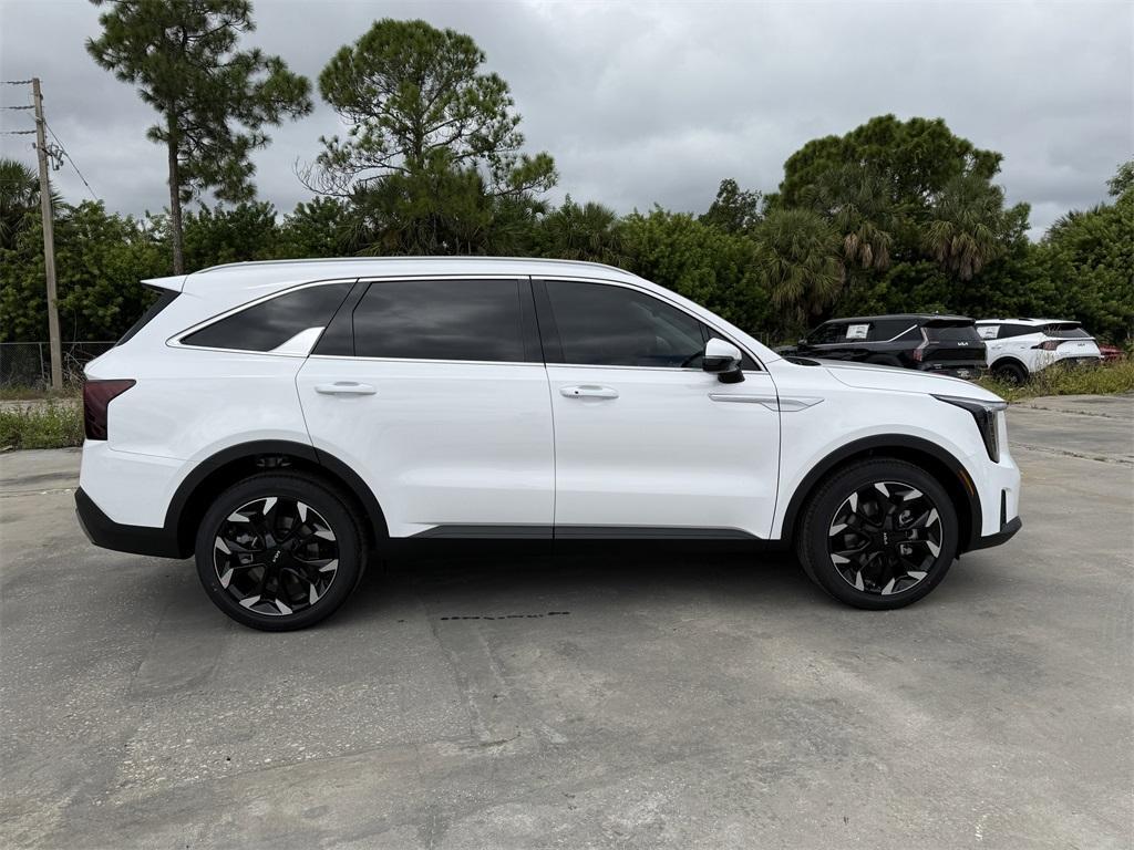 new 2026 Kia Sorento car, priced at $38,529