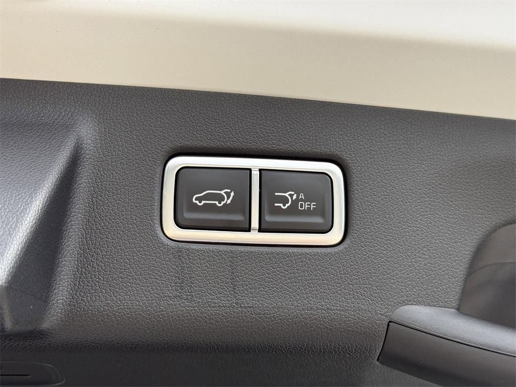 new 2026 Kia Sorento car, priced at $38,529