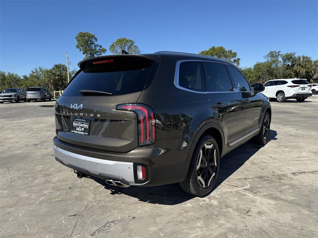 used 2024 Kia Telluride car, priced at $37,302