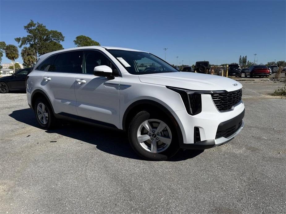 new 2025 Kia Sorento car, priced at $34,085