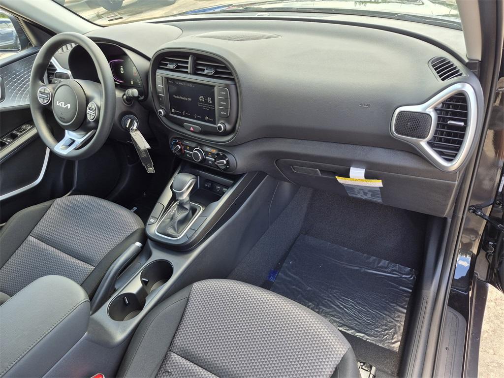 new 2025 Kia Soul car, priced at $22,105