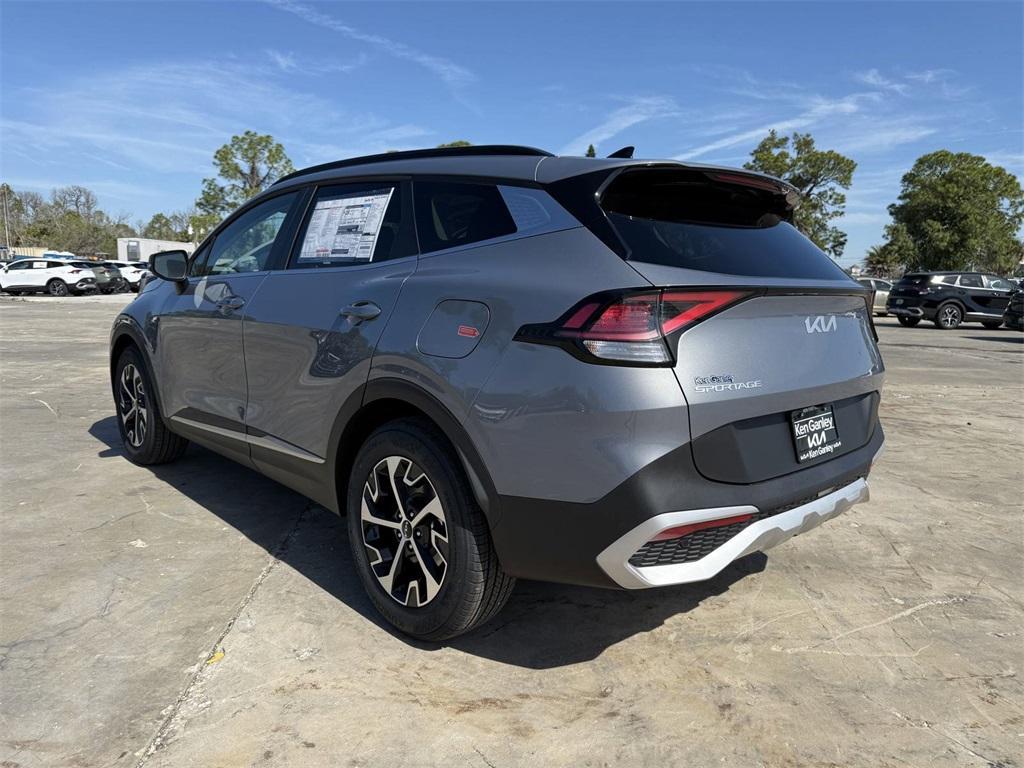new 2025 Kia Sportage car, priced at $30,840