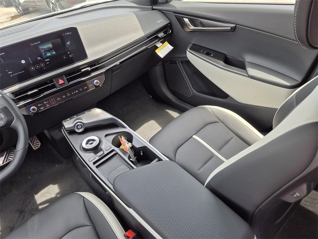 new 2025 Kia EV6 car, priced at $53,375