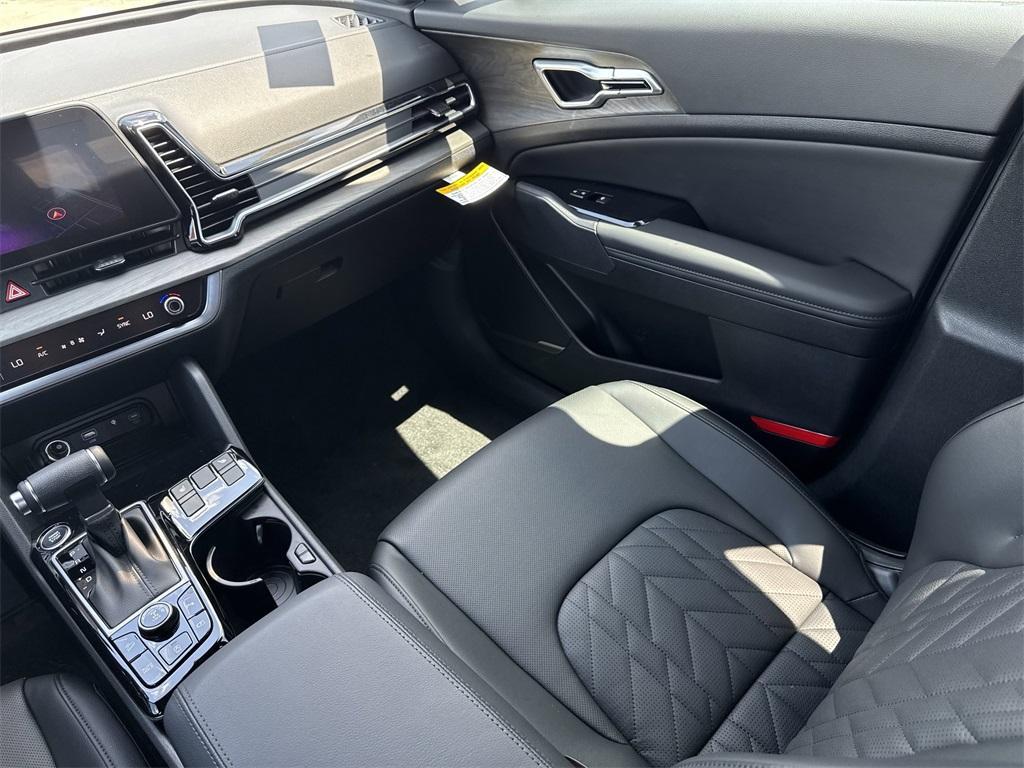 new 2025 Kia Sportage car, priced at $32,255