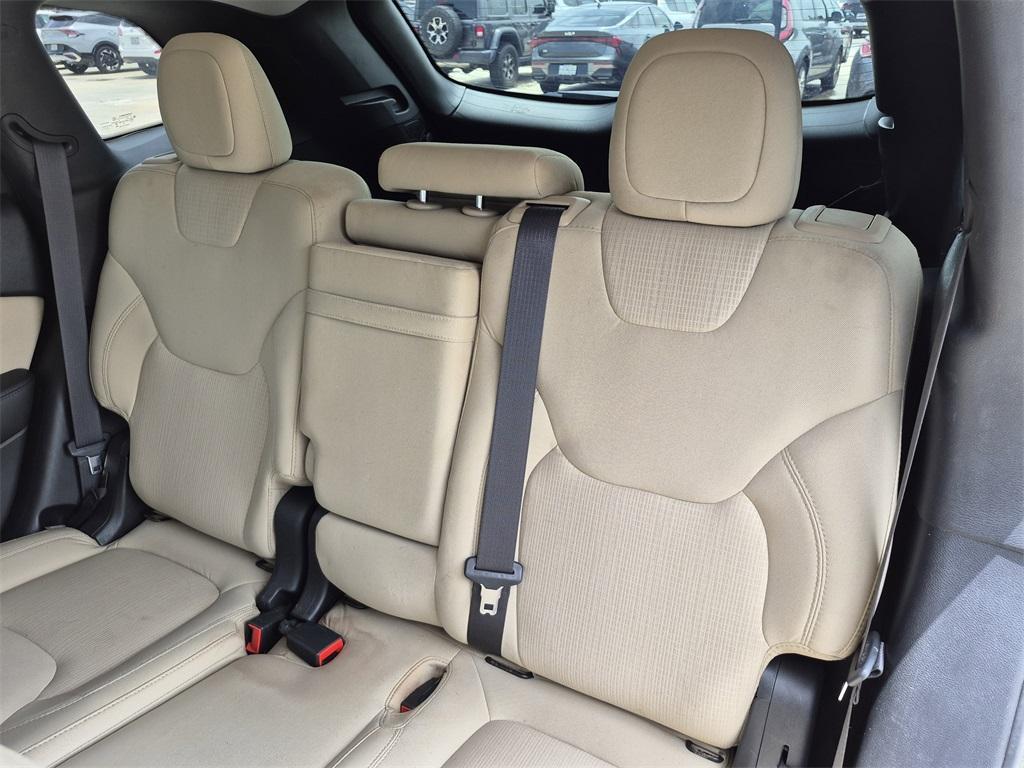 used 2016 Jeep Cherokee car, priced at $9,992