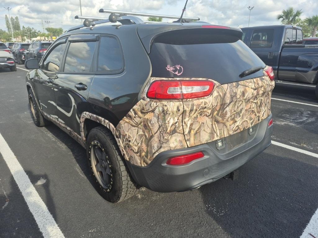 used 2016 Jeep Cherokee car, priced at $10,991