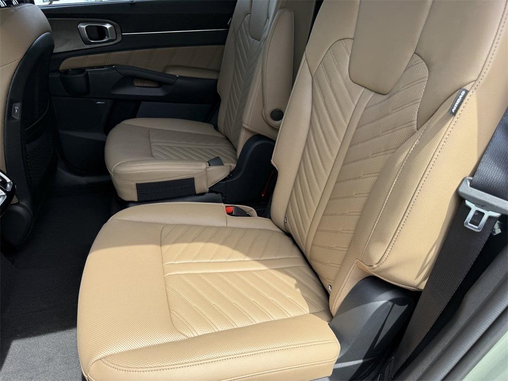 new 2026 Kia Sorento car, priced at $42,122