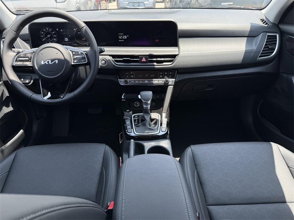new 2025 Kia Seltos car, priced at $26,335