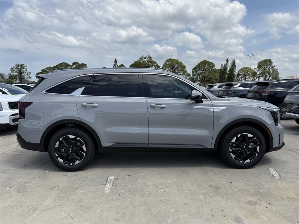 new 2025 Kia Sorento car, priced at $36,325