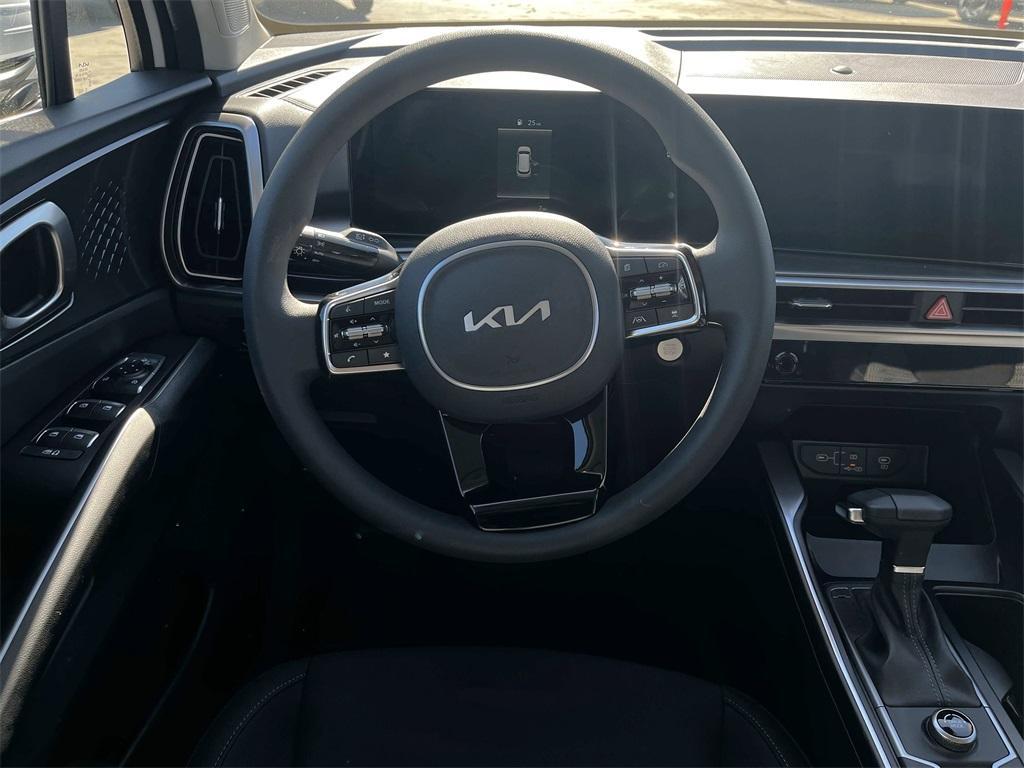 new 2025 Kia Sorento car, priced at $32,125